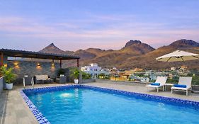 Mangal Hotel & Resorts Pool